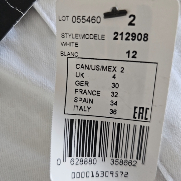 🆕️ Joseph Ribkoff White Slim fit Distressed Metallic Tuxedo Stripe Jeans - Picture 14 of 16